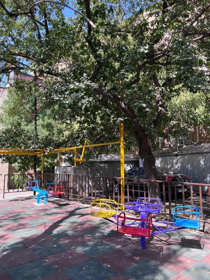 Vernisaj Apt At Republic Square & Ruben Tours Yerevan Luaran gambar